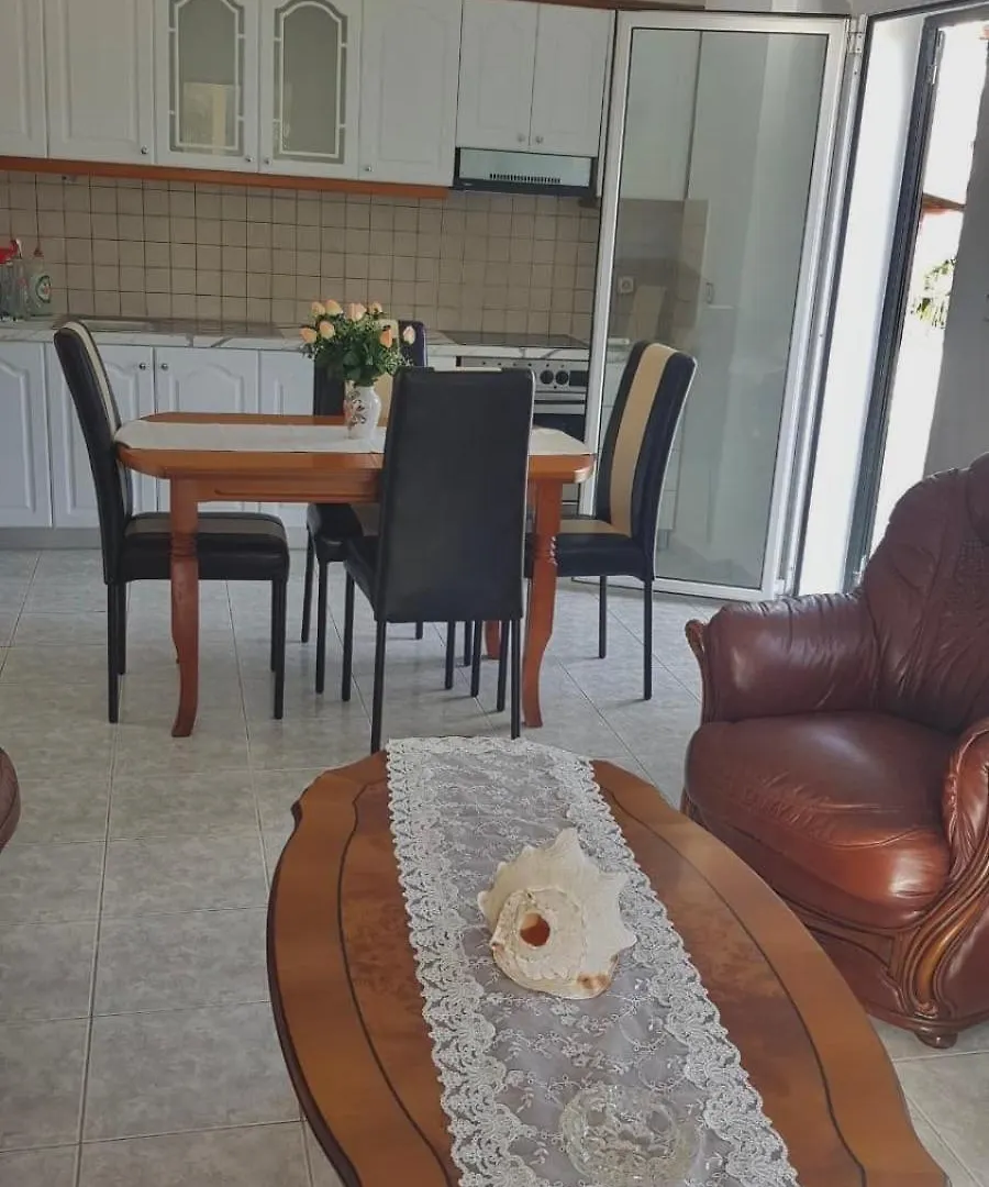 Family Vacation Home Gjirokastër Apartamento